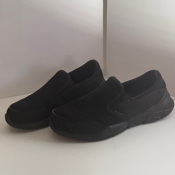 Skechers Men's Black Mesh Slip-Ons - Picture 3 of 6